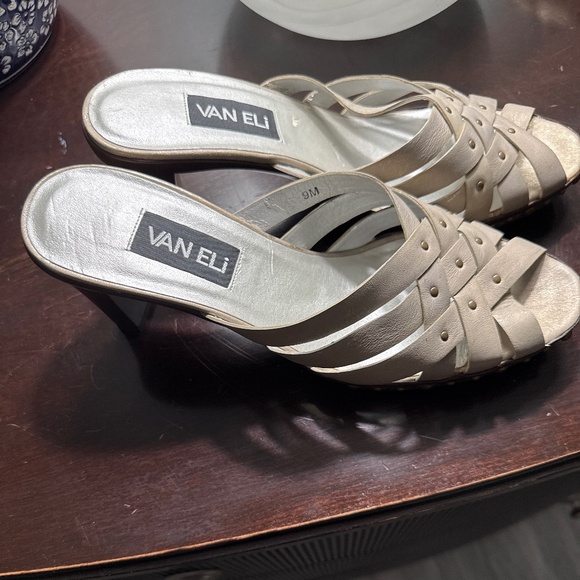 Van Eli Heel (never worn) - Picture 1 of 6